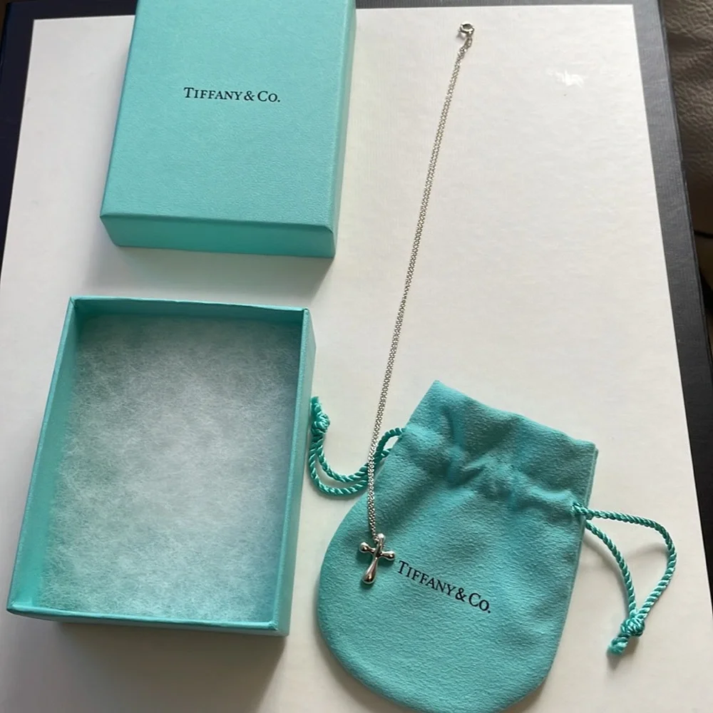 Sold💓TIFFANY & CO.
Cross Pendant Necklace💓 - Picture 1 of 11